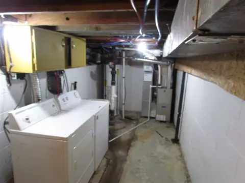 1656 Cornwall, Waterloo, IA 50702 photo 12