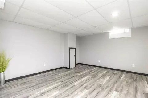 1000 Sheerer Ave, Waterloo, IA 50701 photo 15