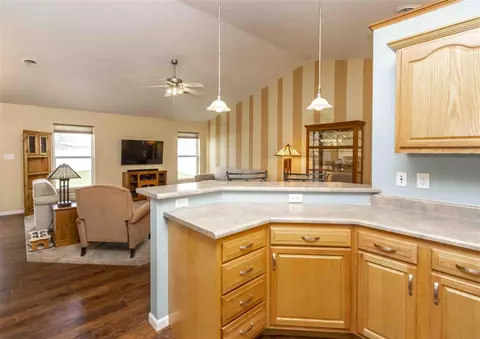 1013 Ann St, Waterloo, IA 50707 photo 8