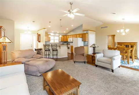 1013 Ann St, Waterloo, IA 50707 photo 3