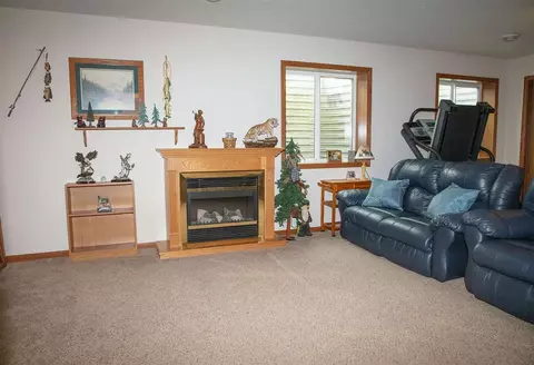 1734 Robin Rd, Waterloo, IA 50701 photo 21