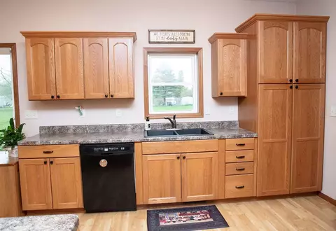 1734 Robin Rd, Waterloo, IA 50701 photo 7