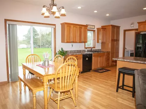 1734 Robin Rd, Waterloo, IA 50701 photo 8