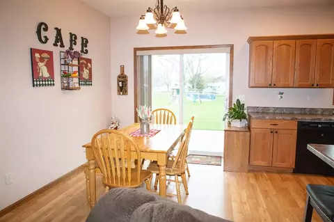 1734 Robin Rd, Waterloo, IA 50701 photo 9