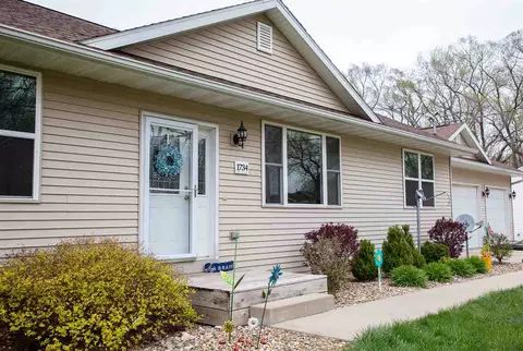 1734 Robin Rd, Waterloo, IA 50701 photo 2