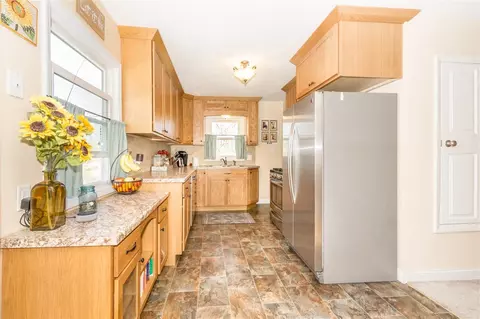 131 Letsch Rd, Waterloo, IA 50701 photo 8