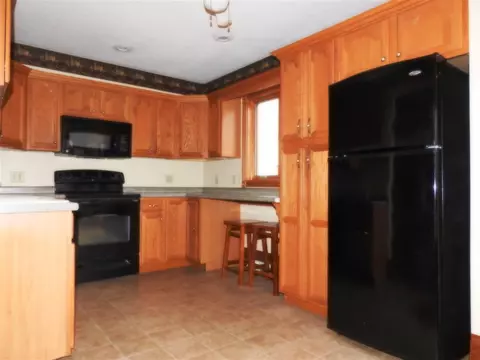 534 E 2nd St, Sumner, IA 50674 photo 3