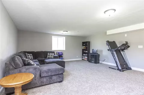 1886 Red Tail Dr, Waterloo, IA 50701 photo 21