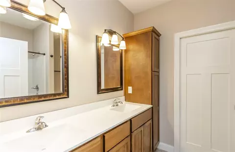 1886 Red Tail Dr, Waterloo, IA 50701 photo 13