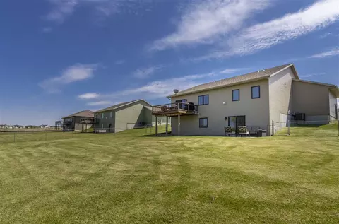 1886 Red Tail Dr, Waterloo, IA 50701 photo 27