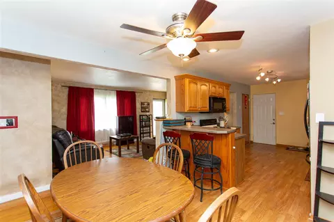 444 Devonshire Dr, Waterloo, IA 50701 photo 5