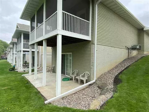 3832 Jay Ln, Waterloo, IA 50701 photo 1