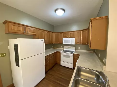 3832 Jay Ln, Waterloo, IA 50701 photo 6