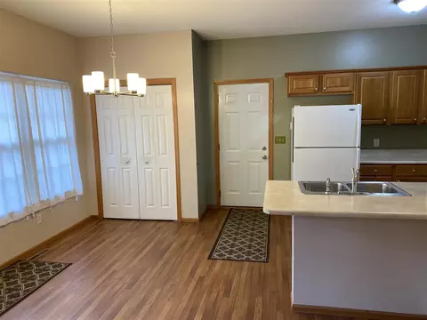 3832 Jay Ln, Waterloo, IA 50701 photo 5