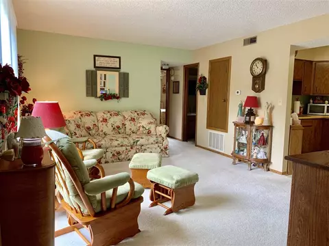 809 3rd St #5, Reinbeck, IA 50669 photo 3