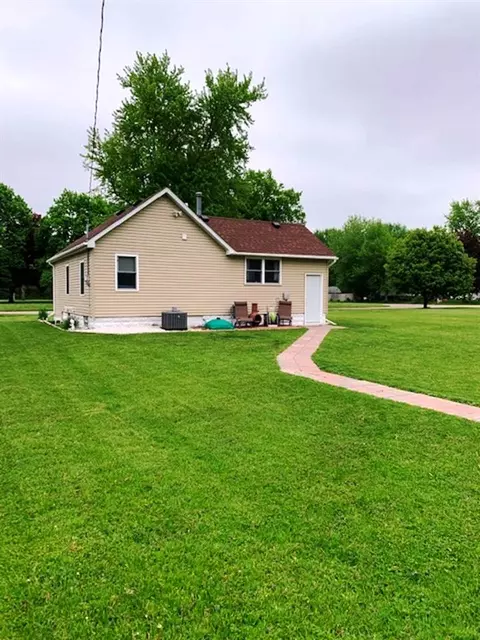 104 E Main St, Dunkerton, IA 50626 photo 13