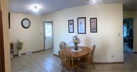 236 Devlin Cir, Cedar Falls, IA 50613 photo 5
