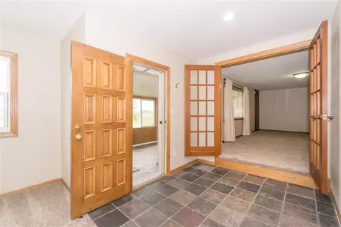 2558 Independence Ave, Waterloo, IA 50703 photo 7