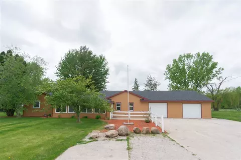 2558 Independence Ave, Waterloo, IA 50703 photo 1
