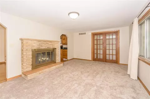 2558 Independence Ave, Waterloo, IA 50703 photo 10