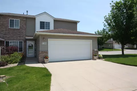 2106 Cord Rdg, Waterloo, IA 50701 photo 1