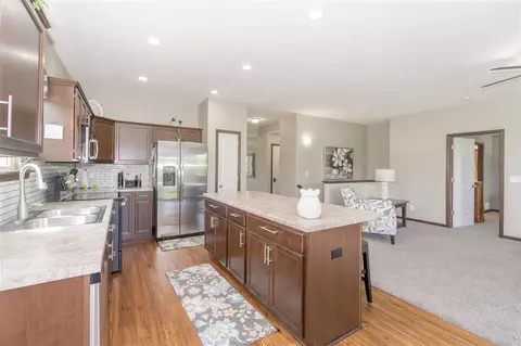 4420 Charm Dr, Waterloo, IA 50701 photo 8