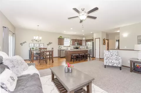 4420 Charm Dr, Waterloo, IA 50701 photo 5