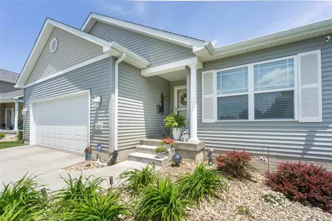 4420 Charm Dr, Waterloo, IA 50701 photo 2