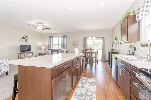 4420 Charm Dr, Waterloo, IA 50701 photo 7