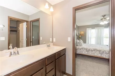 4420 Charm Dr, Waterloo, IA 50701 photo 16