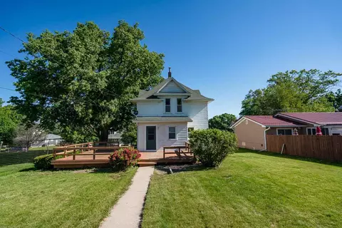 314 5th St, Gladbrook, IA 50635 photo 4