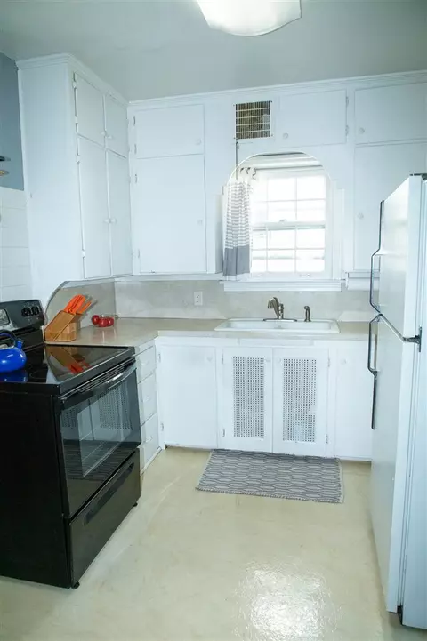 115 Bertch Ave, Waterloo, IA 50702 photo 8