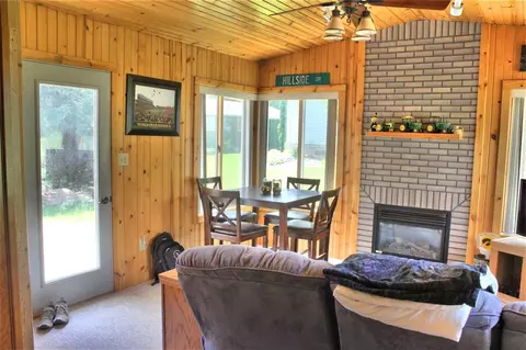 110 Hillside Dr, Sumner, IA 50674 photo 9