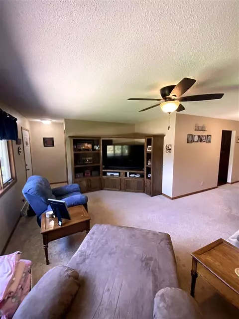 110 Hillside Dr, Sumner, IA 50674 photo 4