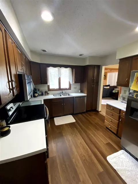 110 Hillside Dr, Sumner, IA 50674 photo 8