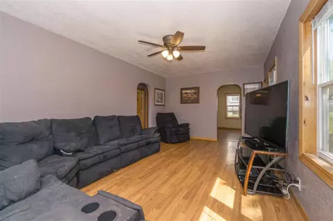 840 Maxwell St, Waterloo, IA 50701 photo 5