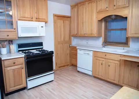 130 Eagle St, Denver, IA 50622 photo 11