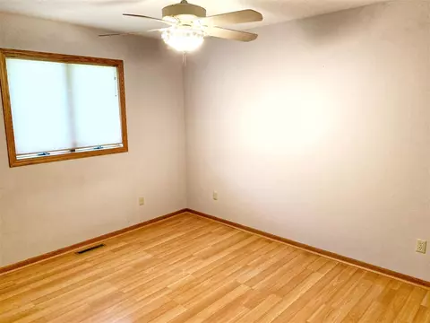 701 E Main St, Decorah, IA 52101 photo 11