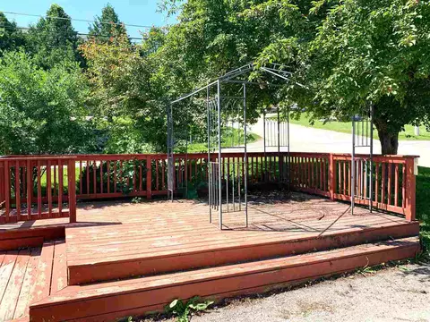 701 E Main St, Decorah, IA 52101 photo 19