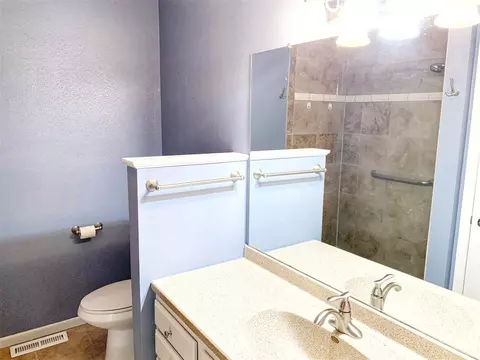 701 E Main St, Decorah, IA 52101 photo 8