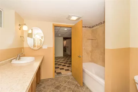 2804 Mcclain Dr, Cedar Falls, IA 50613 photo 20