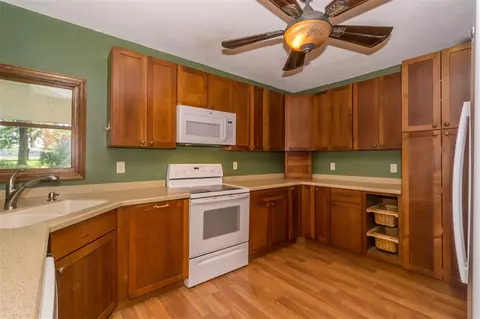 2804 Mcclain Dr, Cedar Falls, IA 50613 photo 9