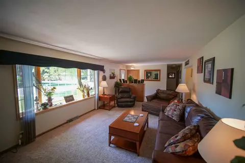 341 Longview Dr, Waterloo, IA 50701 photo 13