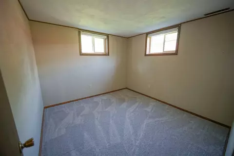 341 Longview Dr, Waterloo, IA 50701 photo 20
