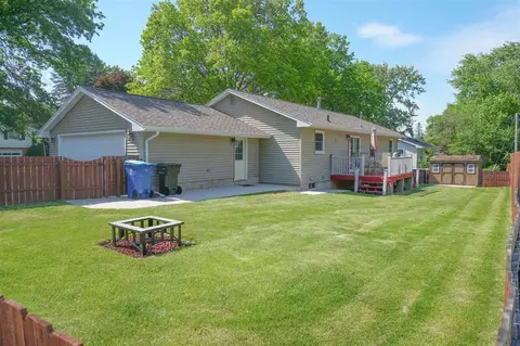 341 Longview Dr, Waterloo, IA 50701 photo 3