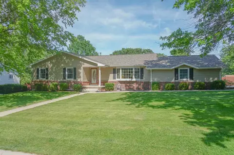 341 Longview Dr, Waterloo, IA 50701 photo 5