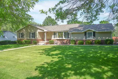 341 Longview Dr, Waterloo, IA 50701 photo 1