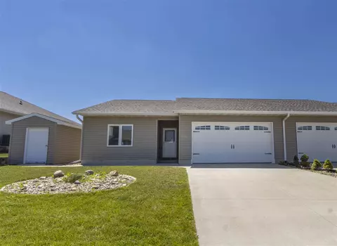 4110 Mockingbird Ln, Waterloo, IA 50702 photo 1
