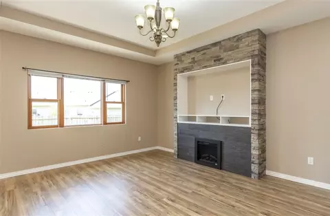 4110 Mockingbird Ln, Waterloo, IA 50702 photo 4