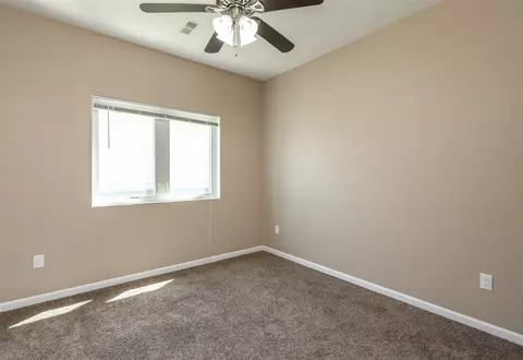 4110 Mockingbird Ln, Waterloo, IA 50702 photo 14